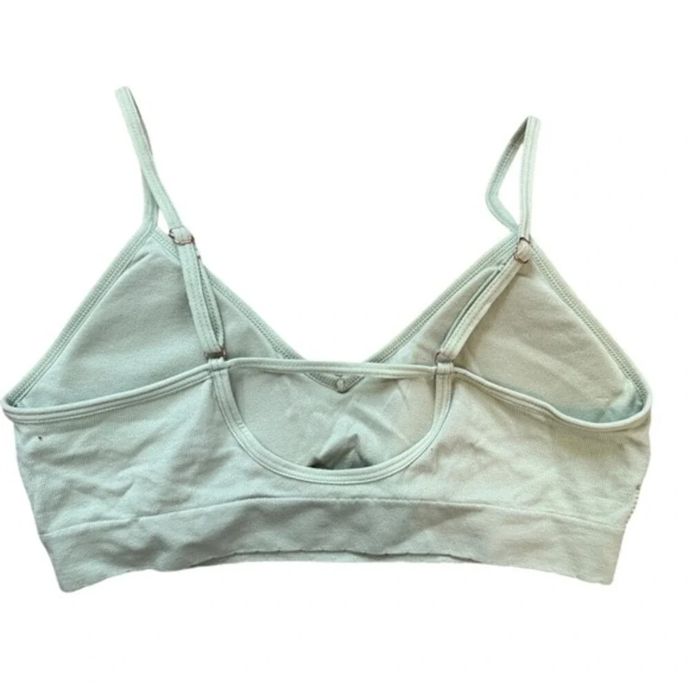 EUC Danskin Intimates Sage Green‎ Ribbed Seamless Bralette - Size M